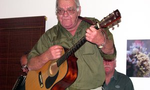 BBos Orkes-ikoon sterf